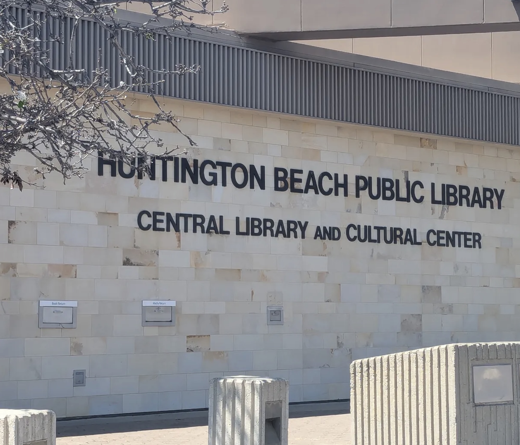 Huntington Beach Public Library